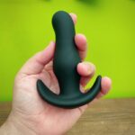 THUMP IT 7x Curved Thumping Anal Plug